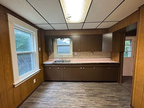 5th image of 722 Townsend Pl