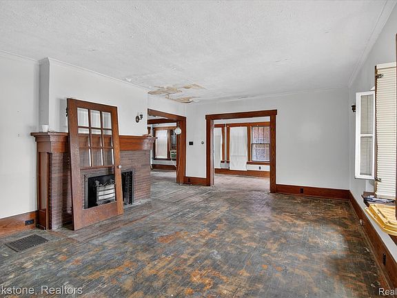 5th image of 319 Homecrest Rd