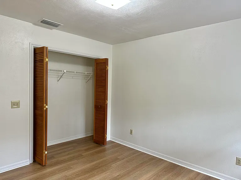 120 Vassar Rd — Photo 11