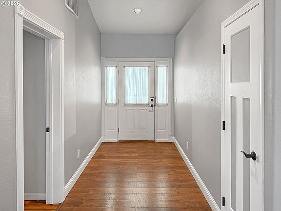2nd image of 872 Jodee Ln