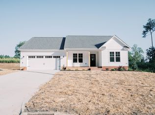 163 Maple Dr, Erwin, NC 28339