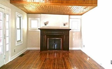 4th image of 5523 Winthrop Ave