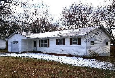 2nd image of 909 Sappington Bridge Rd