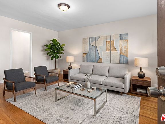 4th image of 1049 Newhill St