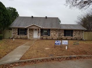 1102 Halifax Dr, Grand Prairie, TX 75050
