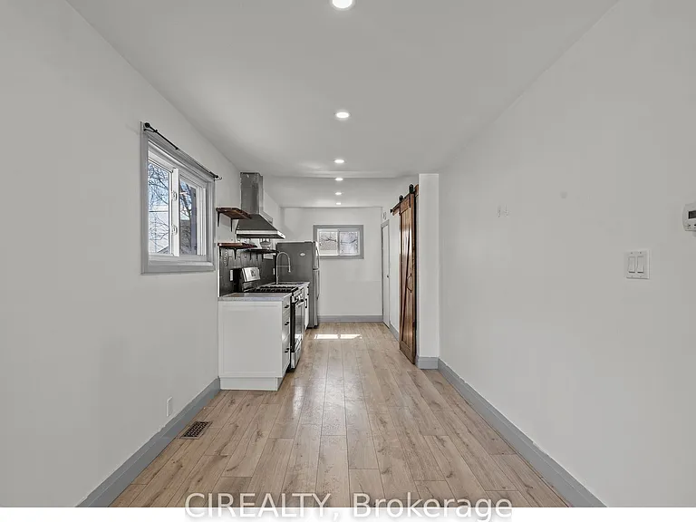 14 Elmwood Ave — Photo 8