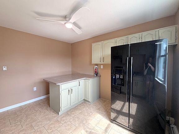 Kitchen, LL
