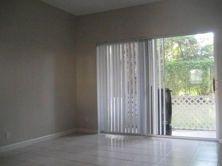 5113 SE Palmbrooke Cir — Photo 4