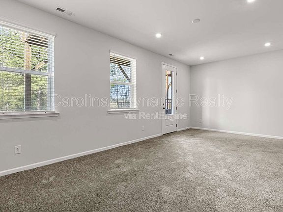 3rd image of 6985 Waterstone Dr