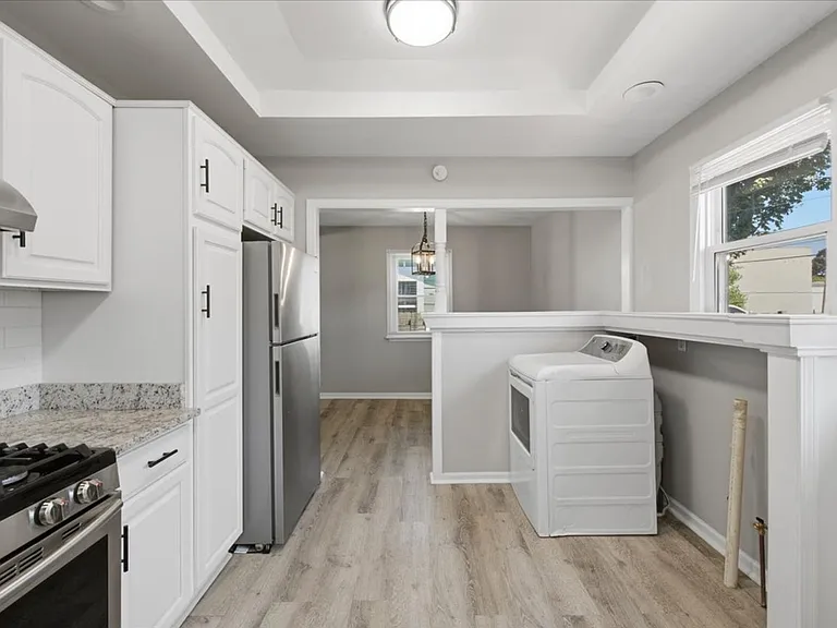3057 Dawson St — Photo 9