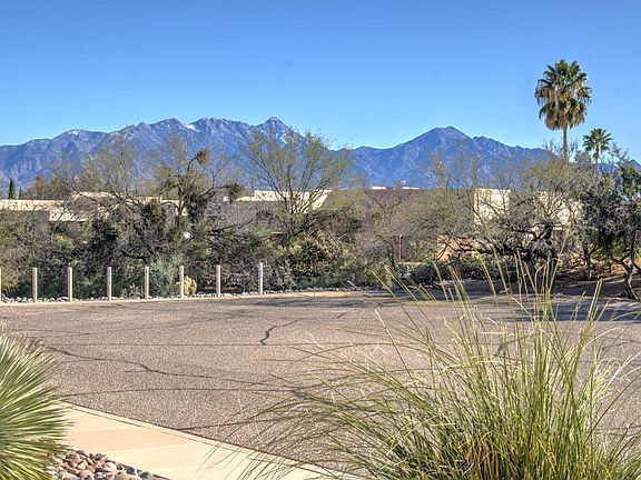 2nd image of 992 W Placita Agradable