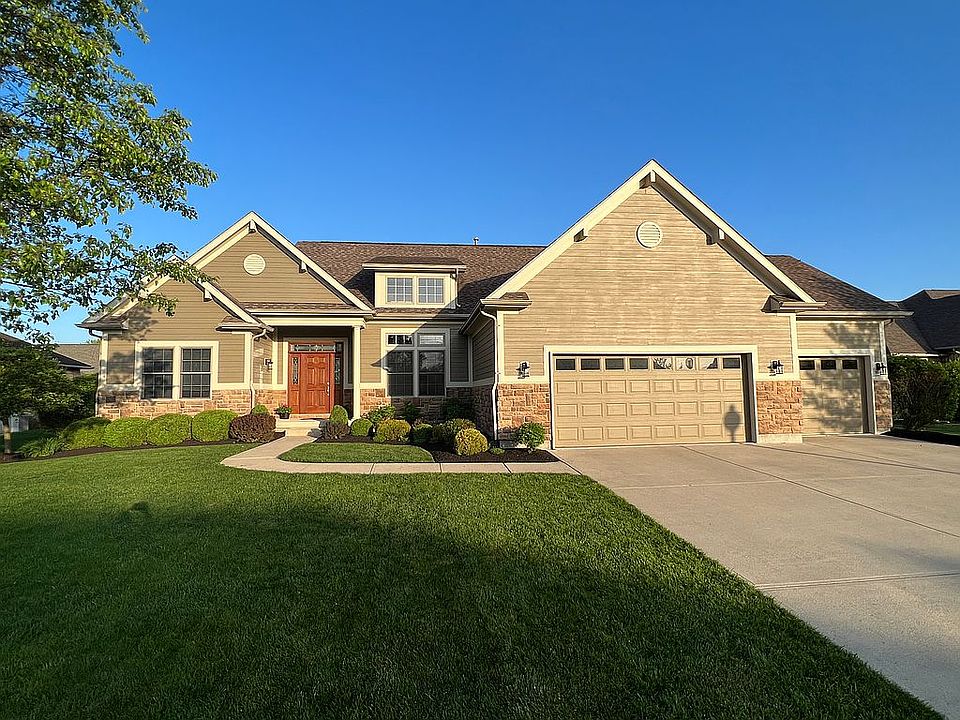 1st image of 985 Rosewood Creek Dr