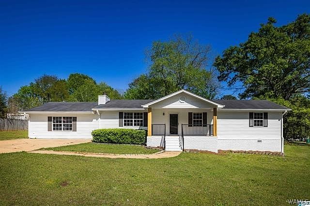 1st image of 2523 Parkwood Dr