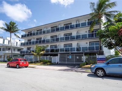 1986 Biarritz Dr APT 206, Miami Beach, FL, 33141