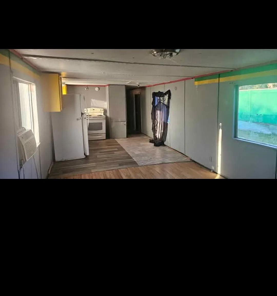 529 Sapphire St — Photo 1
