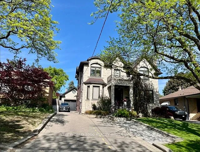 21 Flamingo Cres #1