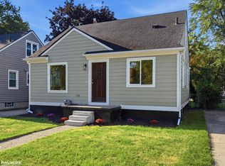 17800 Wexford St, Roseville, MI 48066