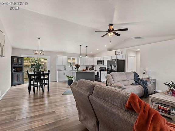 4th image of 151 High Meadows Dr