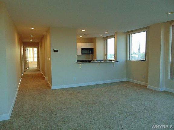 4th image of 610 Main St #603