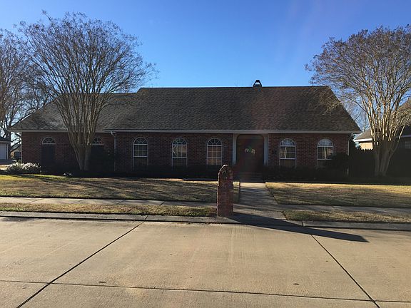 2nd image of 818 W Shore Dr