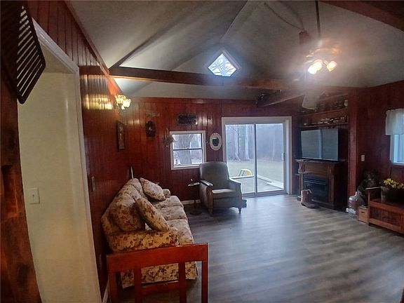 3rd image of 4891 McMaster Rd