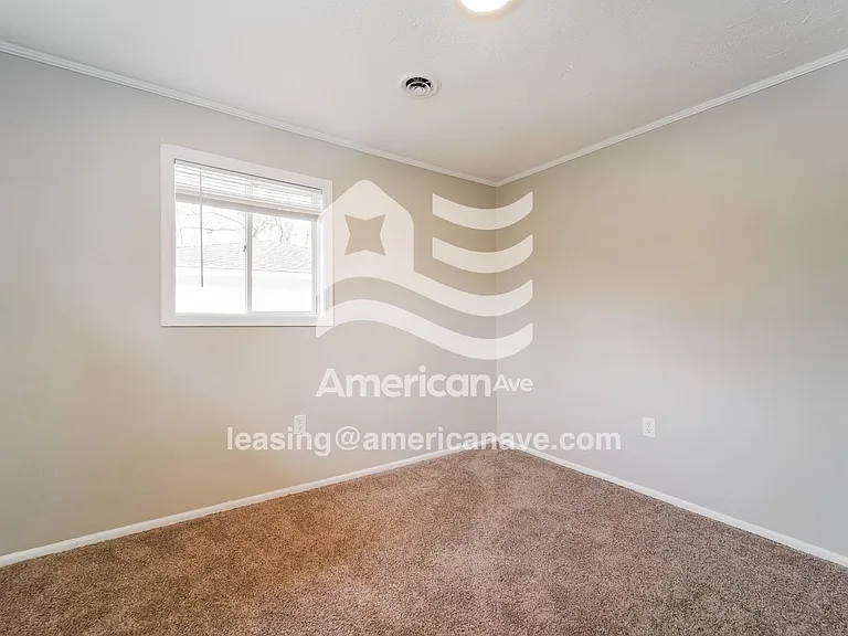 558544_010_wm_-_bedroom_13544108.jpg