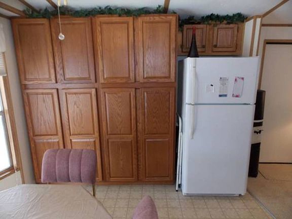 4th image of 11124 Parakeet Dr