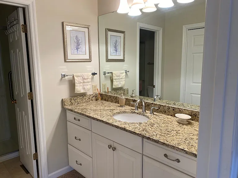 145 Glen Abbey Trl — Photo 15