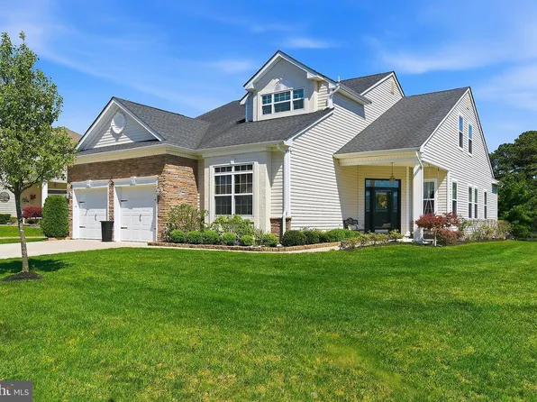 79 Strathmere St, Waretown, NJ 08758