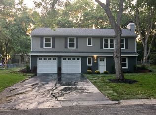 9606 Hayes St, Overland Park, KS 66212