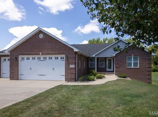 1254 Jamaica Dr, Edwardsville, IL 62025