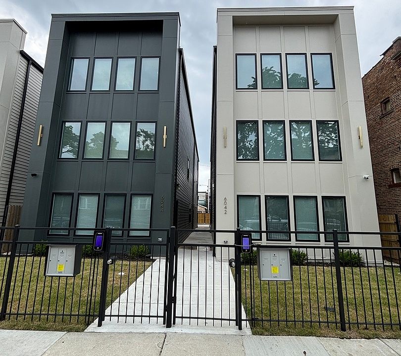 1st image of 6042 S Eberhart Ave #2