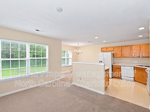 3rd image of 11314 Stone Trail Rd