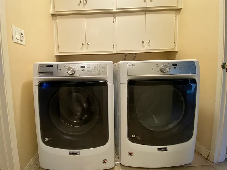 Shared, in unit, washer & dryer.