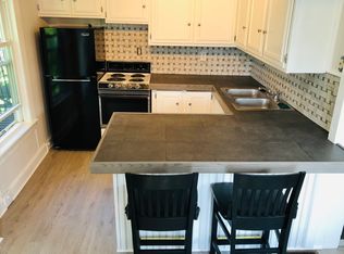 19 Abbot St FLOOR 2, Marblehead, MA 01945