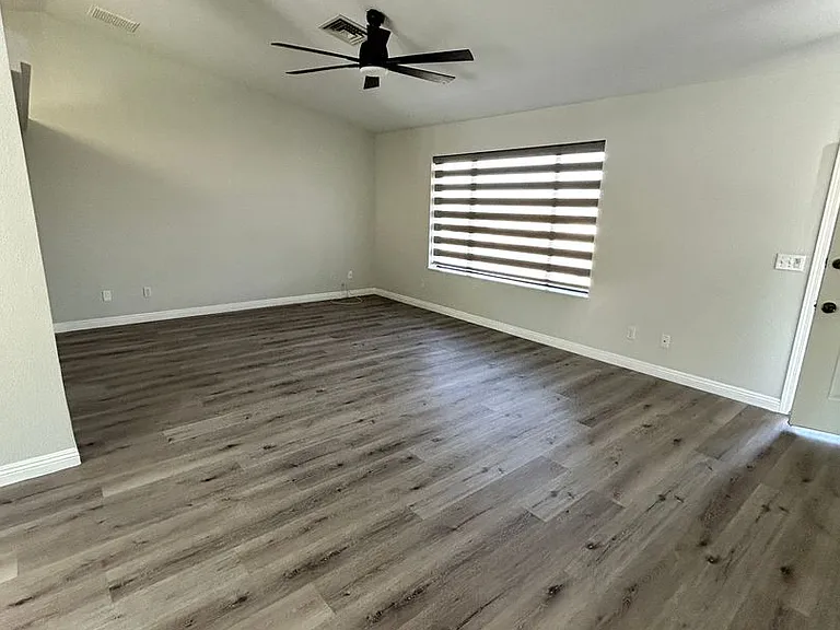 2910 Yuma Dr — Photo 4