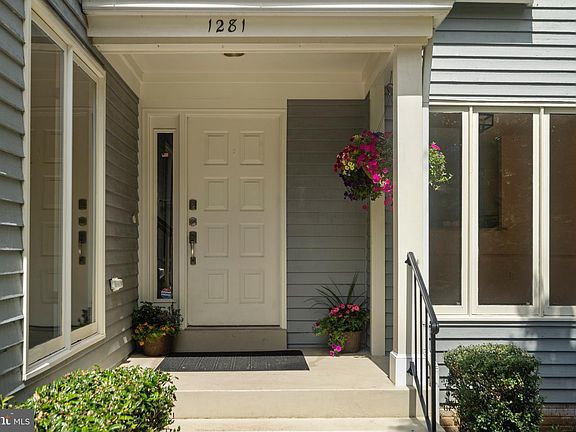 2nd image of 1281 Wedgewood Manor Way