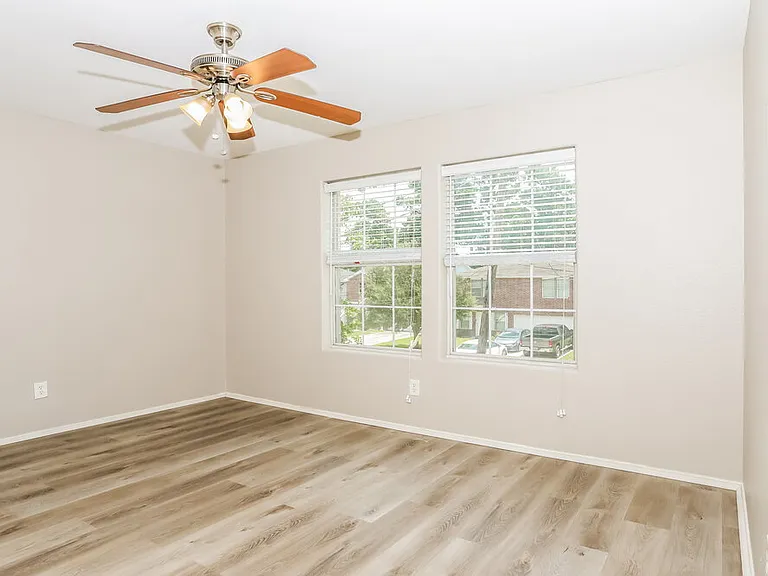 16770 N Thrasher Dr — Photo 5