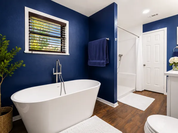 2321 Lawrence St, Dallas, TX 75215