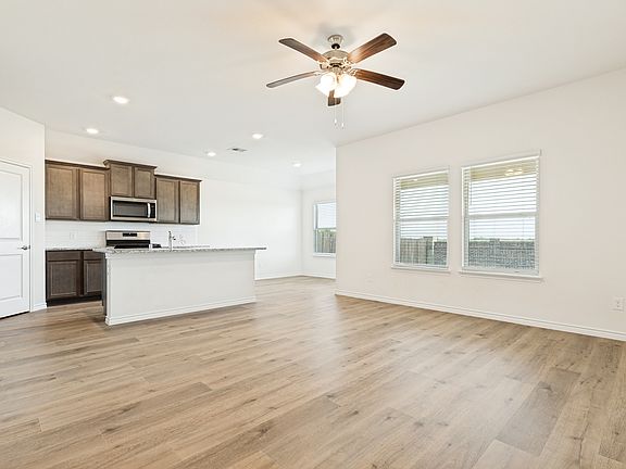 2nd image of 625 Summit Pass Ln