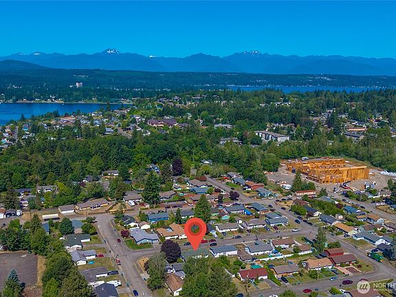 4th image of 3008 Crane Avenue