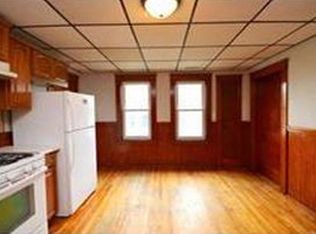 5 Hillside St, Worcester, MA 01610