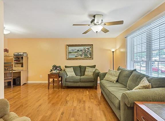 3rd image of 15423 Cousteau Dr