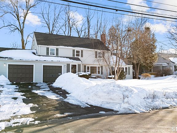 4th image of 105 Hyde Road