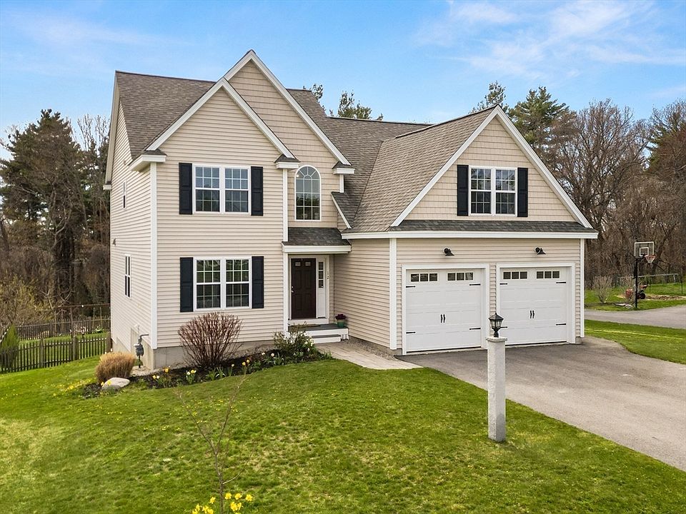 1st image of 12 Poplar Hill Cir