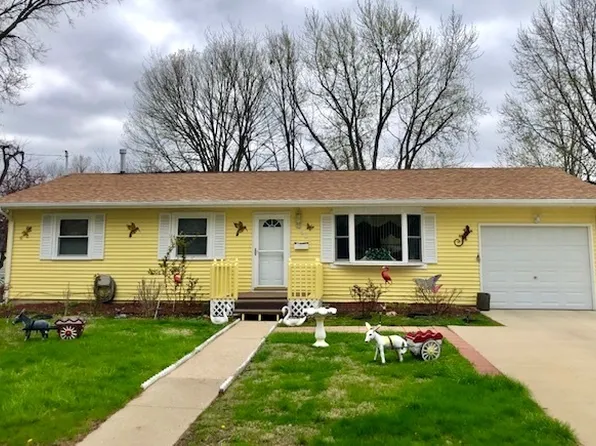 907 W 13th St, Sterling, IL 61081