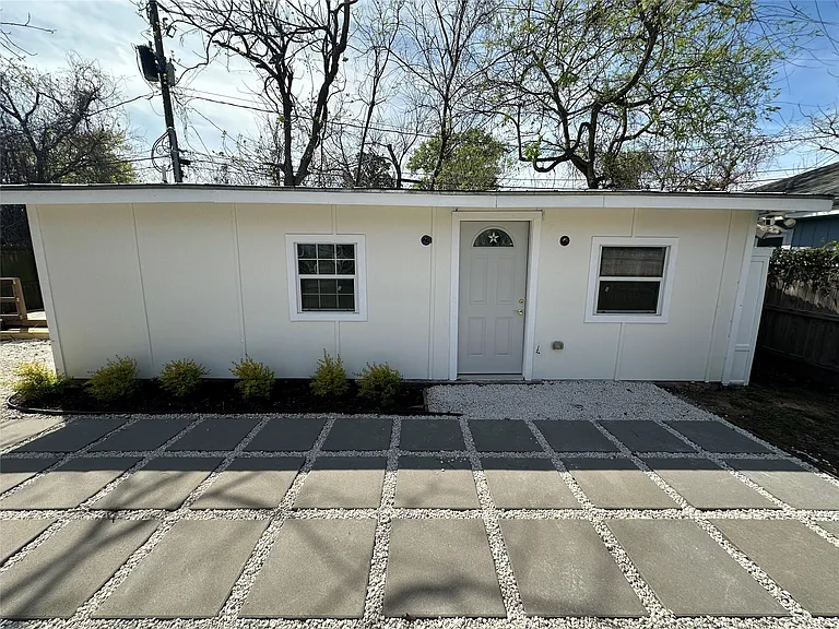 4109 Edison St — Photo 3