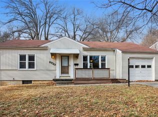 8730 Hiawatha Rd, Kansas City, MO 64114