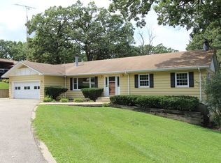 3201 Pleasant Dr, Wonder Lake, IL 60097
