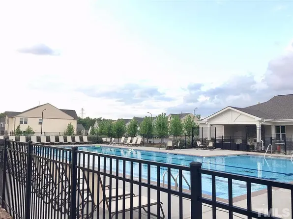 113 Hamlet Pl, Morrisville, NC 27560